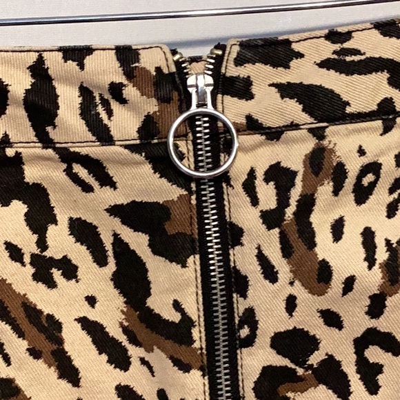 Forever 21 cotton leopard mini skirt size small - Picture 3 of 5